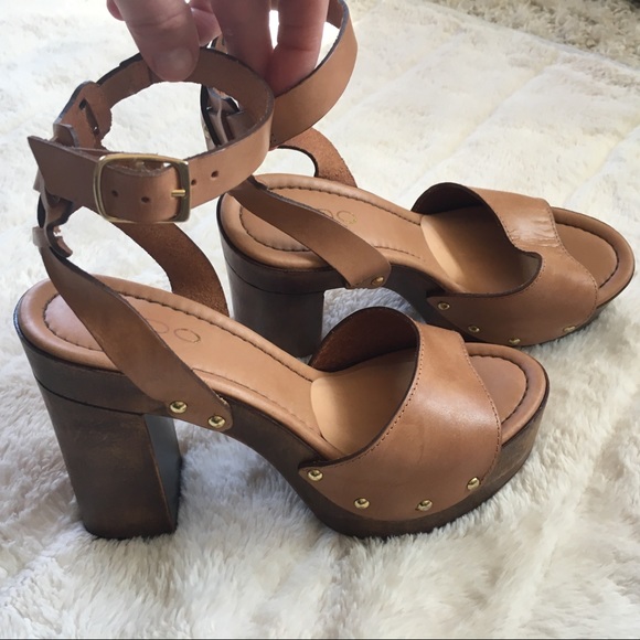 *SOLD* Gorgeous high-heeled platform peep-toe sandals - Picture 5 of 7